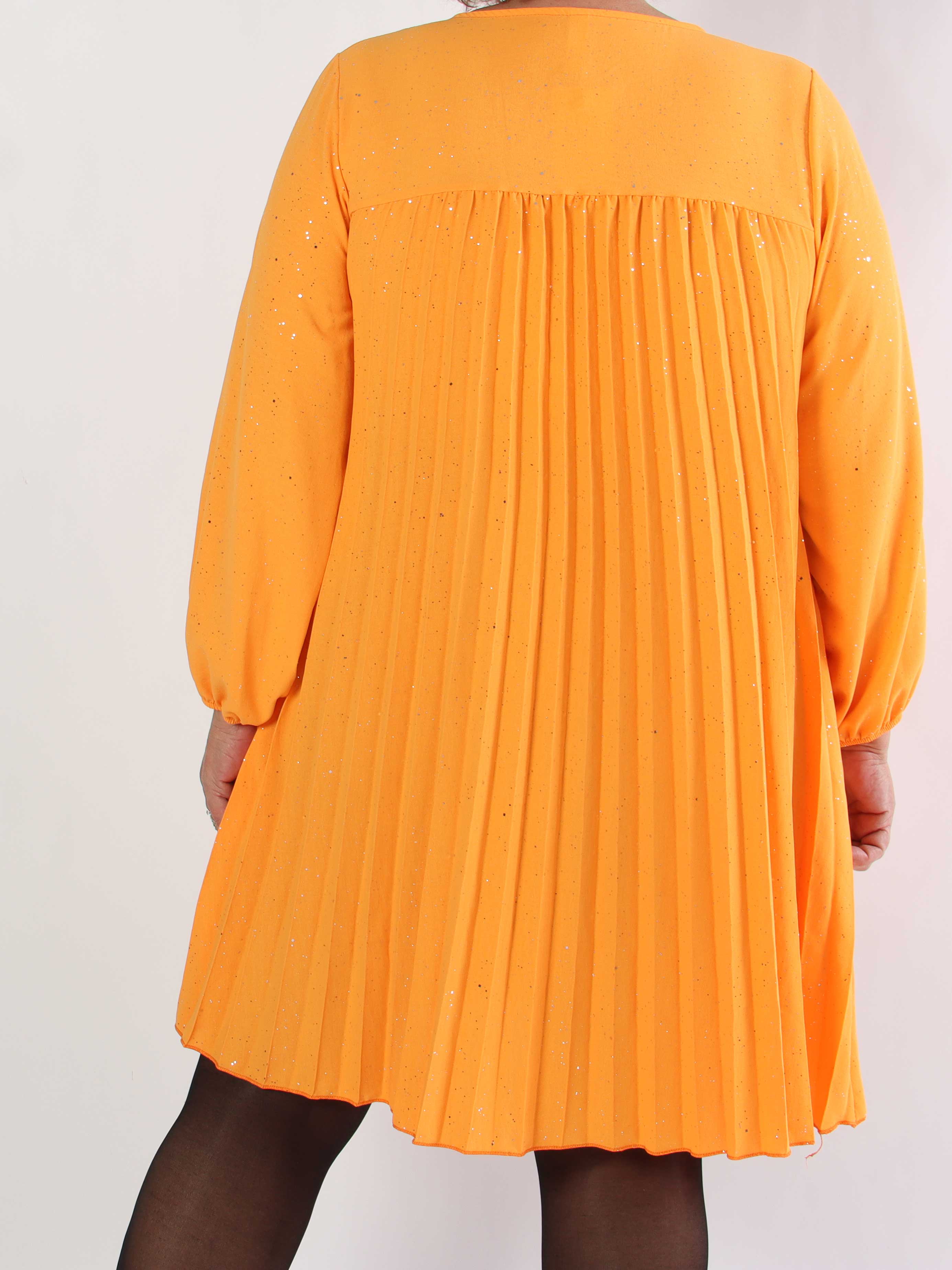 Nancy Glitter Short L/S - Plisserad plus size klänning med fickor och glitter